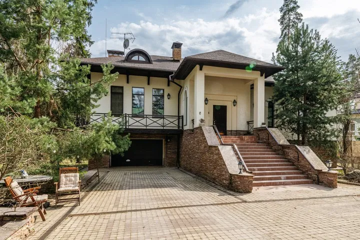 https://newmoscowhouse.ru/media/cache/25/67/2567132014ccd37166cb7cbeef411856.jpg