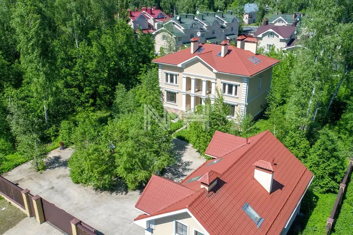 https://newmoscowhouse.ru/media/cache/f7/a6/f7a652c104accbe44393f2b80ba5a445.jpg